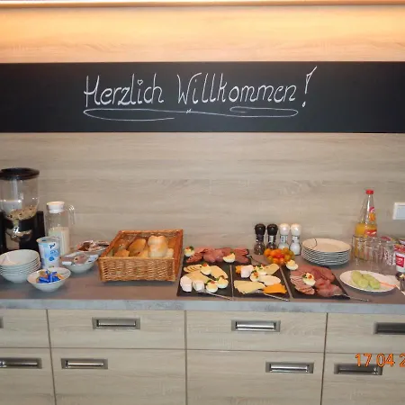 An Der Linde Konukevi 3*