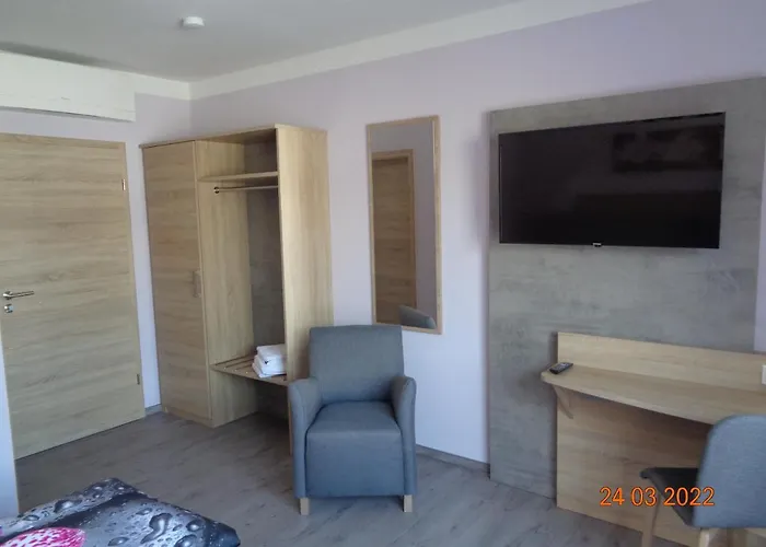 An Der Linde Konukevi 3*